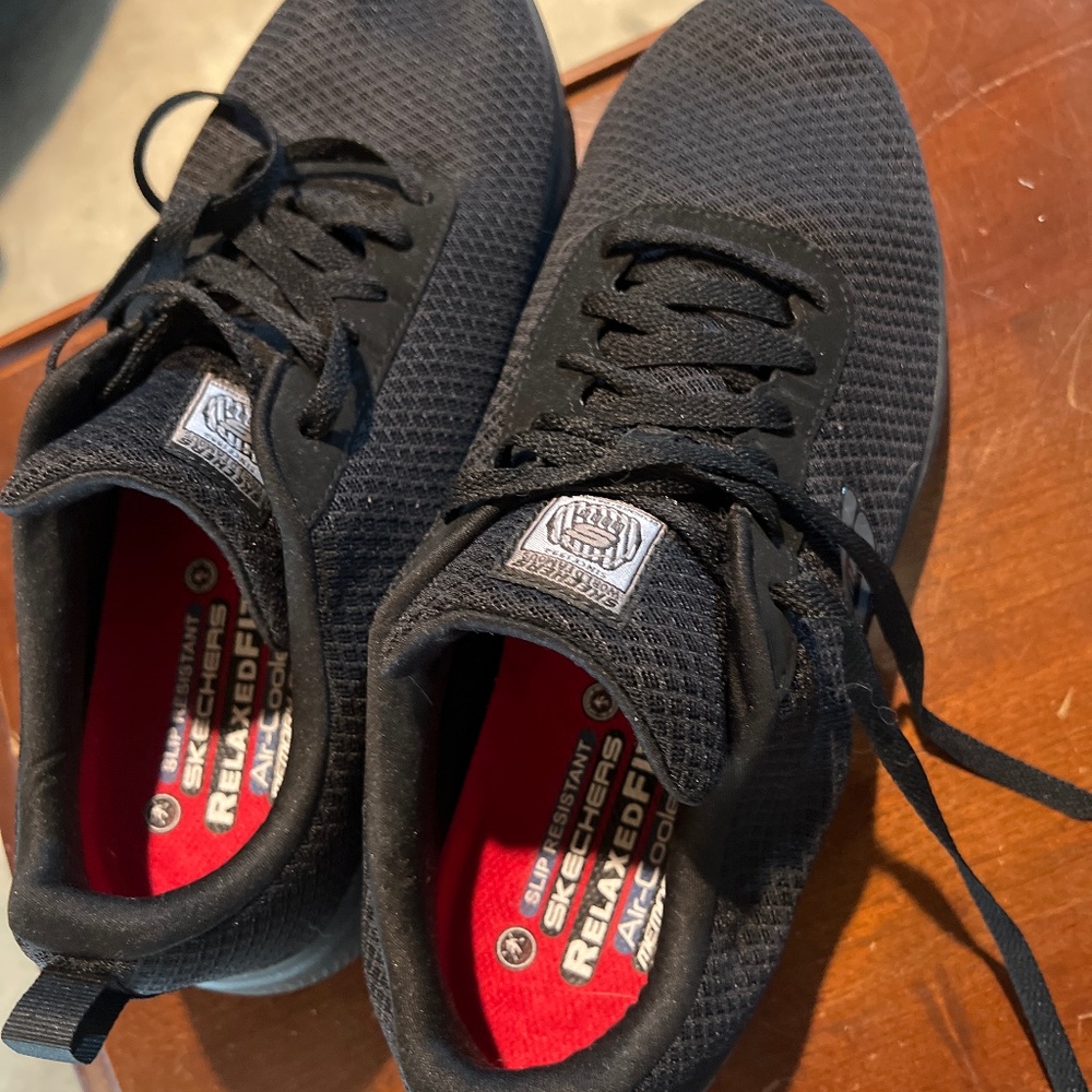 Slip resistant sketchers